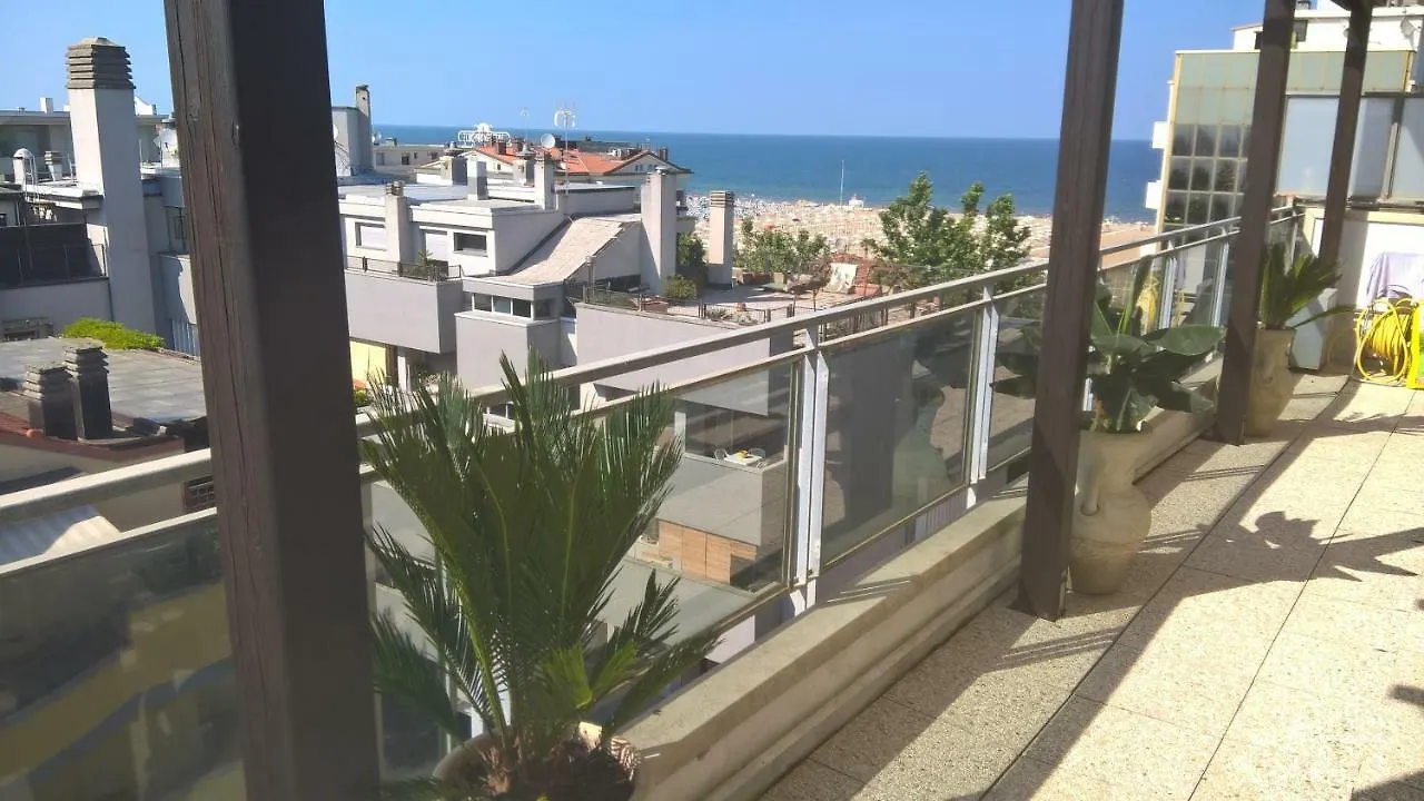 Rimini Appartamento Attico 50 Metri Dal Mare